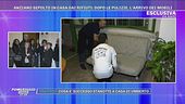 Anziano sepolto in casa dai rifiuti - L'arrivo dei mobili