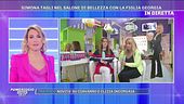 Simona Tagli nel salone di bellezza con la figlia Georgia