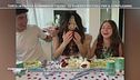 Torta in faccia a Carmen Di Pietro - Lo scherzo dei figli per il compleanno