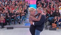 Emanuele e Gemma: il ballo del cocco