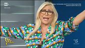 Moda caustica con Mara Venier