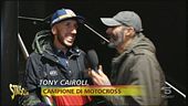 Antonio Cairoli alla guida col cellulare