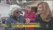Tutto sulle spalle di Grillo