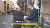 Vito Crimi "posseduto" da Beppe Grillo