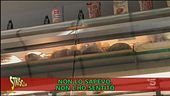 Guanti e gel obbligatori nei negozi, ma quanti lo fanno?
