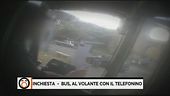 Autisti di mezzi pubblici che usano il cellulare alla guida
