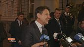 Premier sotto assedio
