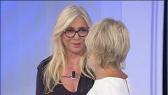 Mara Venier entra in studio