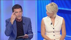Antonio Banderas intervistato da Maria De Filippi
