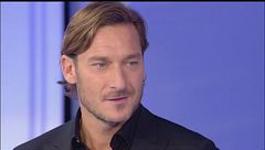 Francesco Totti entra in studio