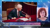 Vittorio Sgarbi s'infuria: "Ho una malattia, non la posso indossare"