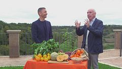 Bigné con mandorle, vincotto e fico caramellato