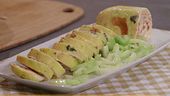 Rotolo di frittata con robiola e peperoni
