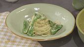 Carbonara con caciocavallo e friggitelli