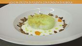 Uovo in crosta di polenta con fonduta di robiola
