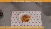 Fettuccine con ragù di salsicce e funghi