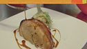 Maialino porchettato con carciofo alla romana