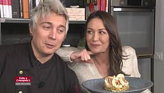 Sushi di pollo al tonno e insalatina di carciofi e riduzione miele e soia