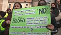 Roma, protesta contro la discarica