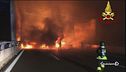 Inferno di fuoco sulla A1