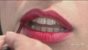 La mascherina mette ko il rossetto