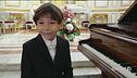 A 6 anni è già un piccolo genio della musica