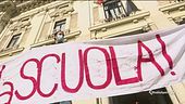Scuola di nuovo in piazza