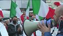 Nelle piazze proteste e tafferugli