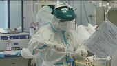 Il virus corre, l'Italia si ferma