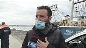 Scortati dalla Marina fino a casa