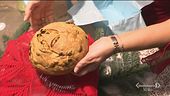 Uvetta, canditi e pinoli: ecco il pandolce genovese