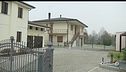 Uccide i figli e si suicida