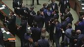 La copertina di giornata: regna il caos alle Camere