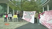 Milano: i lavoratori scendono in piazza