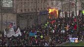 Parigi, caos pensioni. Tregua dopo gli scontri