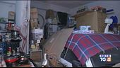 Madre e figlio costretti in un garage