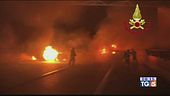 Auto in fiamme Assalto a portavalori