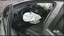 Airbag non disattivato scoppia, muore neonato
