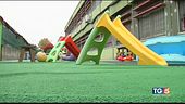 Bambino maltrattato maestra solo sospesa