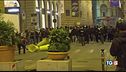 Cresce la protesta, guerriglia a Firenze