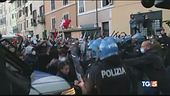 Proteste e tafferugli nelle piazze