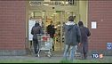 Rispettare i divieti! Lunghe file per spesa