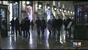 Strade chiuse per folla Londra, lockdown puro