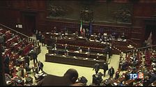 Una stretta che scontenta molti