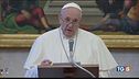 Il Papa: preghiamo per cristiani perseguitati