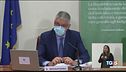 I contagi in lento calo. La pandemia continuerà