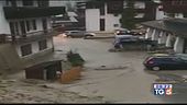 Acqua e fiamme turisti evacuati
