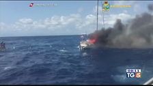 Barcone a fuoco, 3 morti Lampedusa: ora sciopero