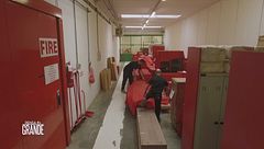 Maurizio Riva: la coperta rossa