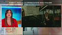 Roma, aggredita la troupe